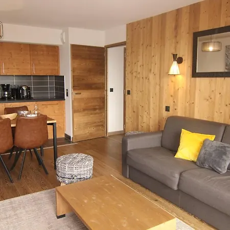 Apartment 3 Pieces Avec Parking Couvert, Proche Commodites - Fr-1-594-331 *